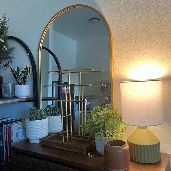 Gold Metal Jewelry Stand - Picture 5 of 5